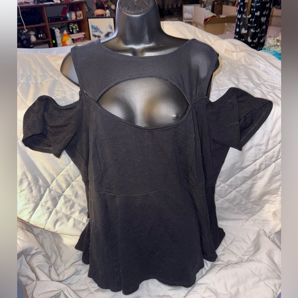 Torrid Black Ponte & Mesh Cutout Cold Shoulder Peplum Top